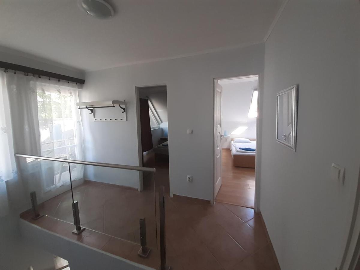 Margareta Apartman - Балатонлелле Экстерьер фото
